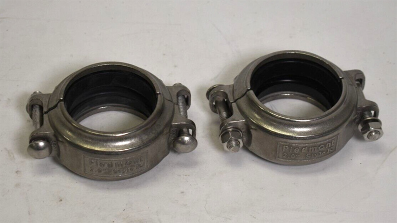 Stainless steel grooved couplings